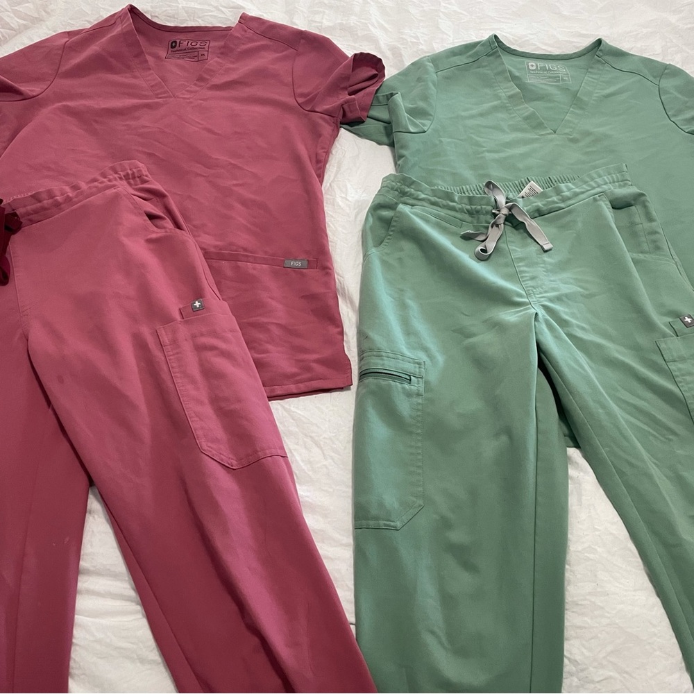 FIGS scrubs